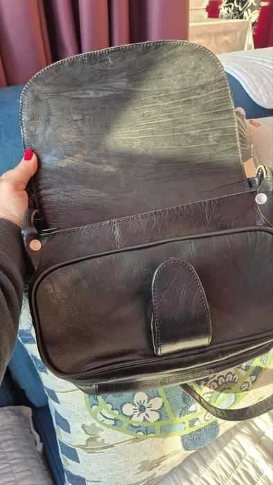 Дамска чанта от камилска кожа