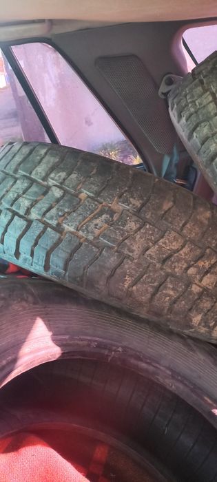 Продам  шины 235×75 r15