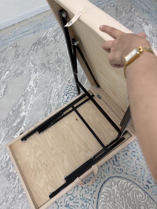 Продается кушетка для мастеров. Доставка есть