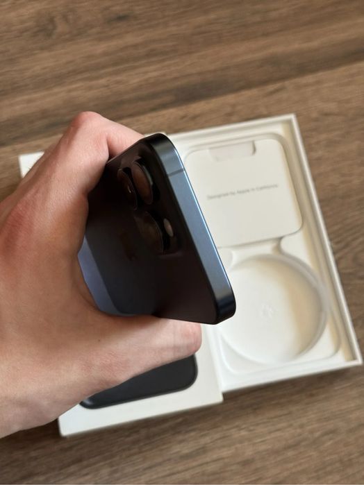 iphone 15 pro в идеальном состояний