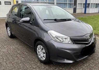 Toyota Yaris 1.0 НА ЧАСТИ
