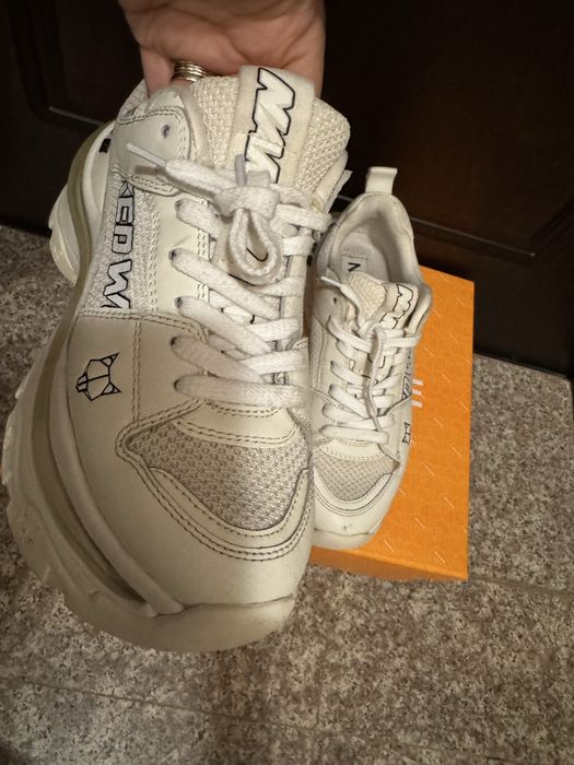 Маратонки Naked Wolfe 36 номер