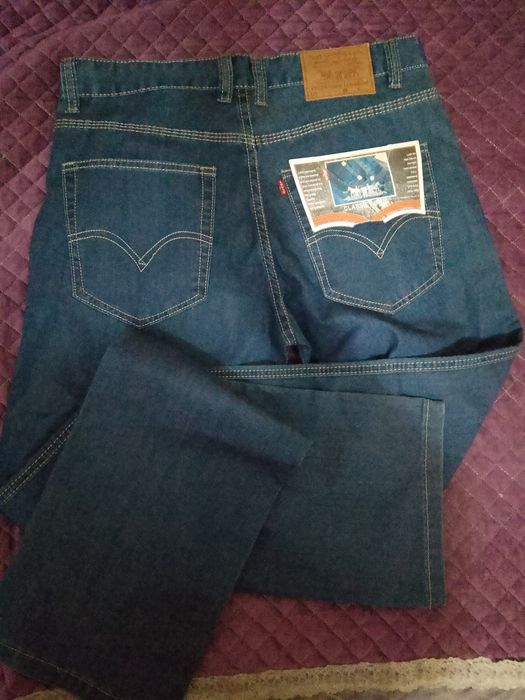 Продам новые джинсы