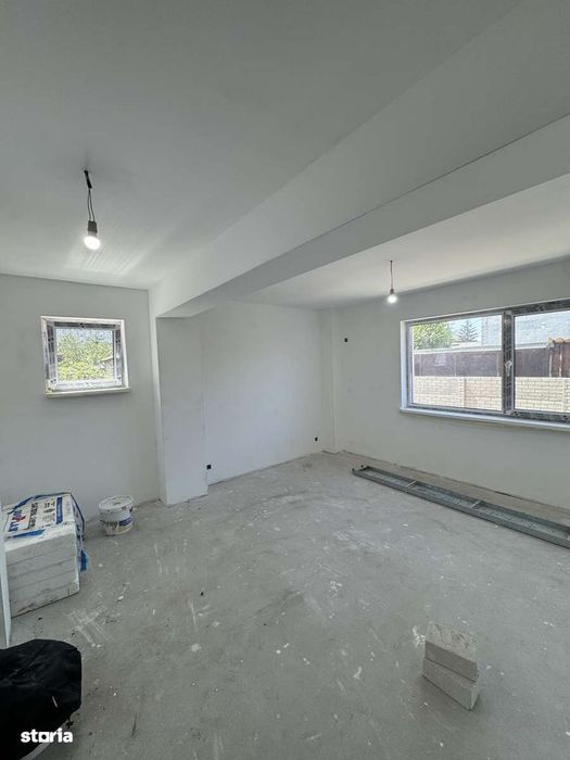 Apartament 3 camere decomandat/nou/ metrou 1Mai