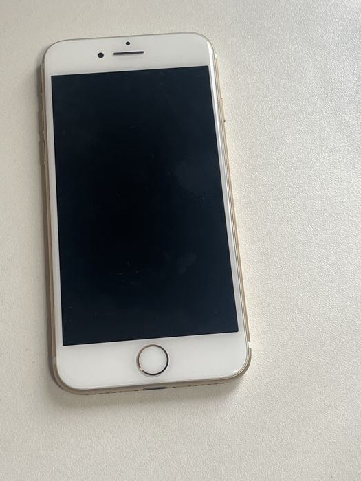 продаю iphone 7 gold в нормальном состояние