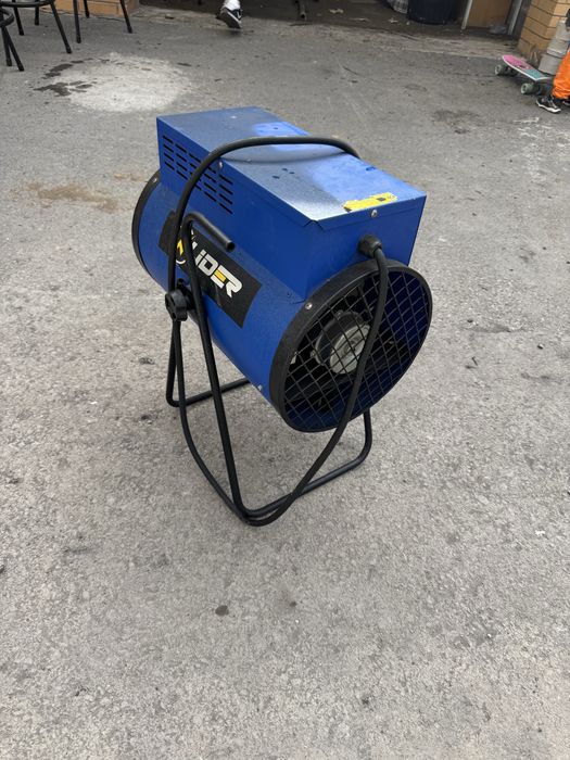 Прдается тепло пушка