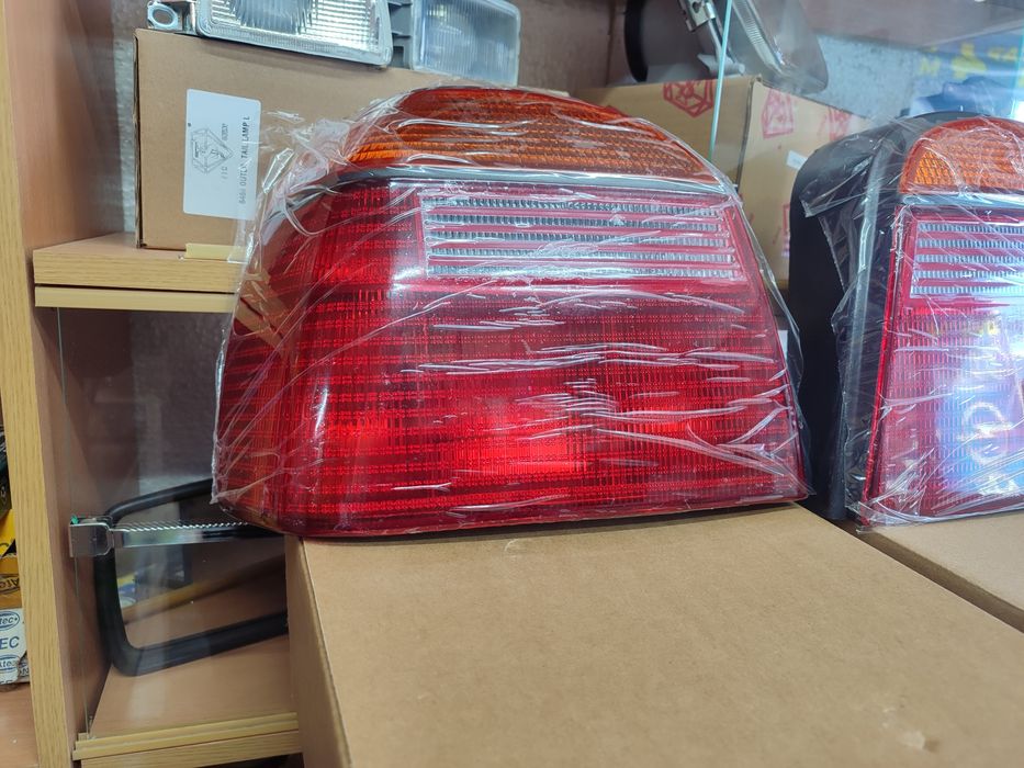 Продам задний стопы фары гольф 3