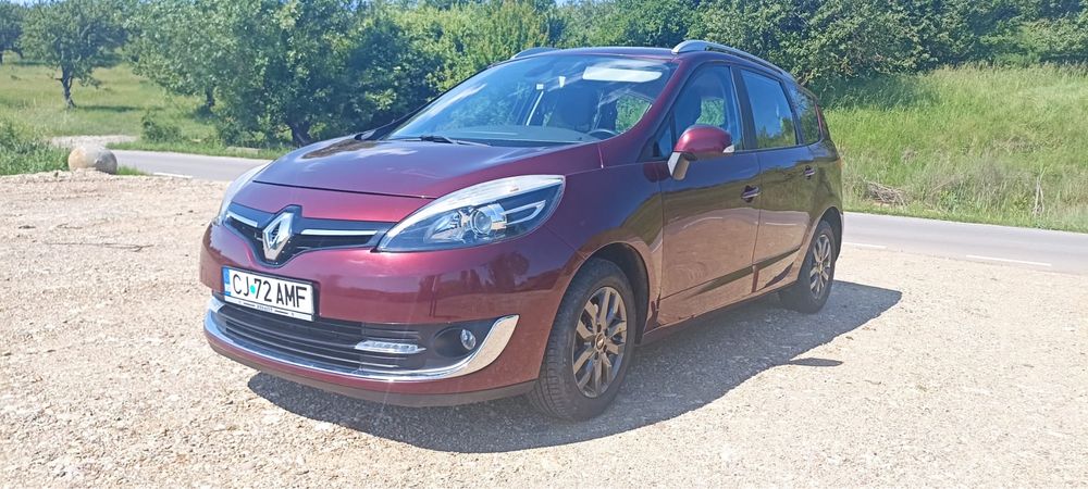 Vând Renault Grand Scenic