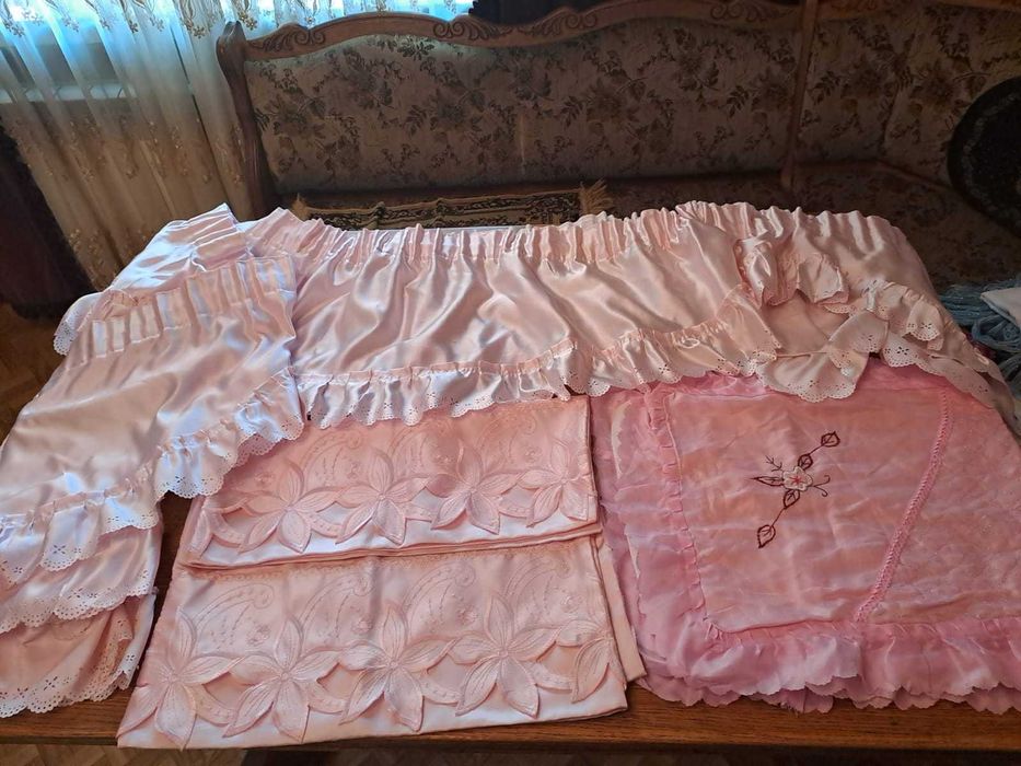 коврики-дивандеки ,одеяла,подушки и другое