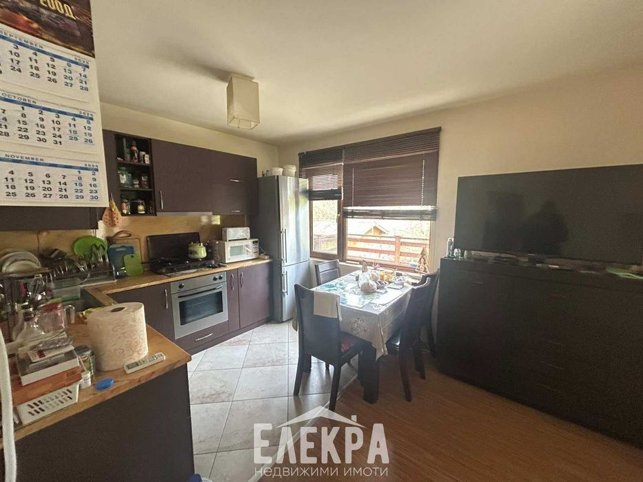 Продава се Къща в Варна, Център - 140 кв.м за 1191 €/кв.м - Снимка #3