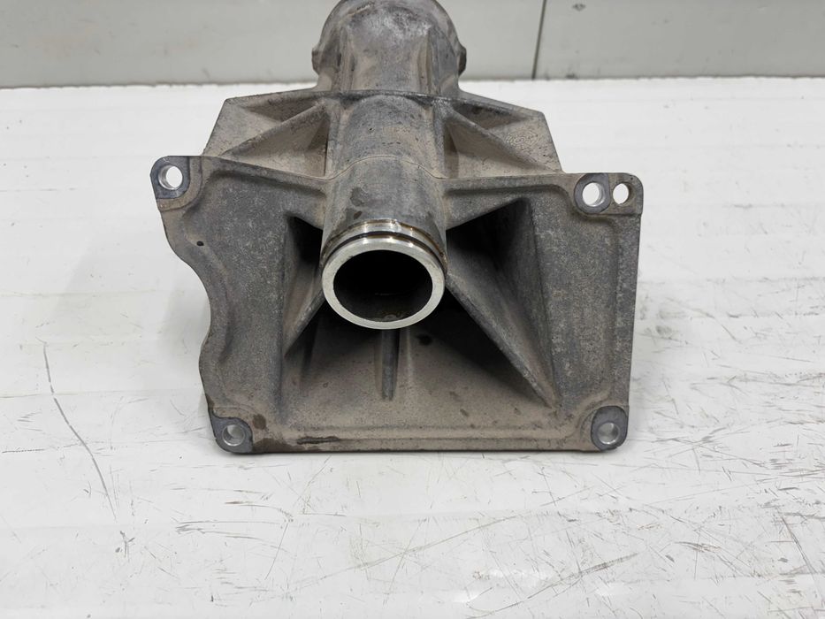 Дясна конзола / Дясна лапа полуоска БМВ Ф07 Ф10 Ф11 Ф06 Ф12 Ф01 Е84