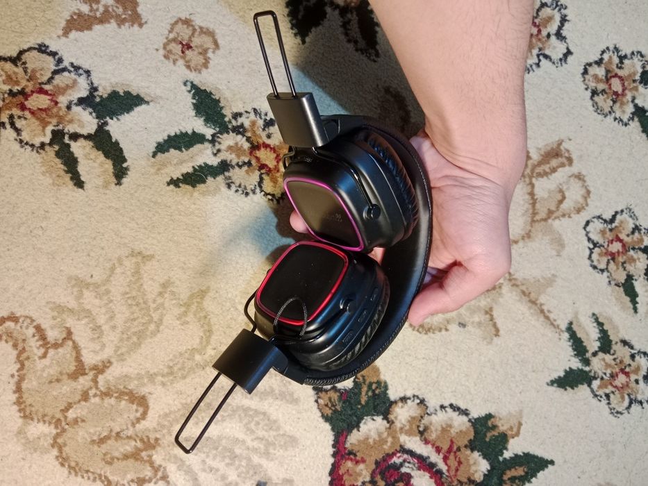 Наушник беспроводной