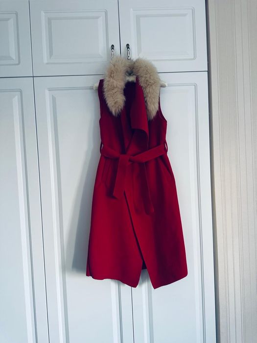 Vesta lunga stil palton cu guler de blana , stil Massimo Dutti , S / M