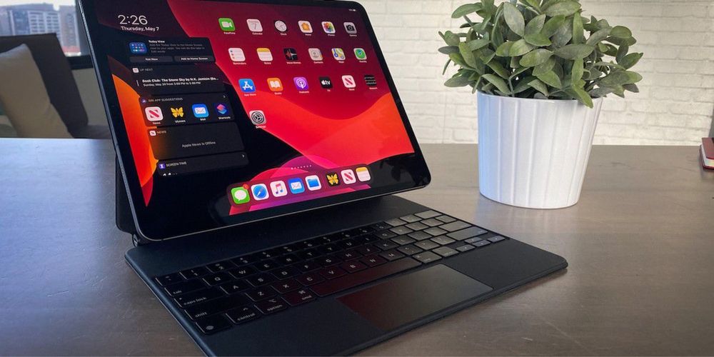 Apple iPad Pro 11 and Pro 13 M2 Magic Keyboard • Чехлы •