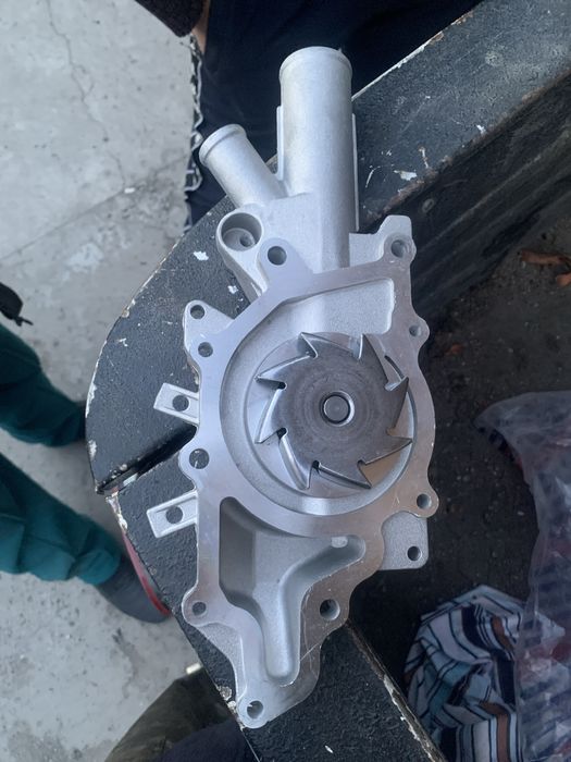 Помпа mercedes sprinter CDI