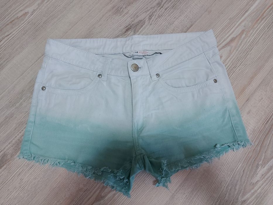 Къси панталонки H&M, XS/S размер