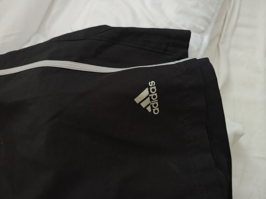Оригинални къси панталони Adidas L