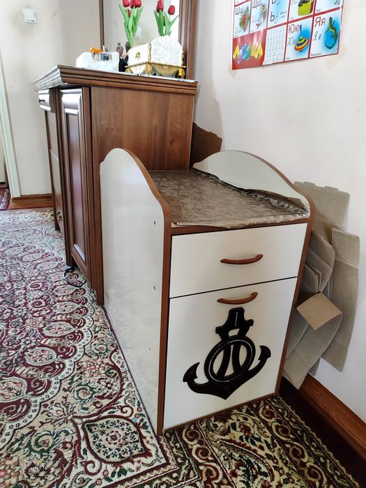 Детские кровати и тумба