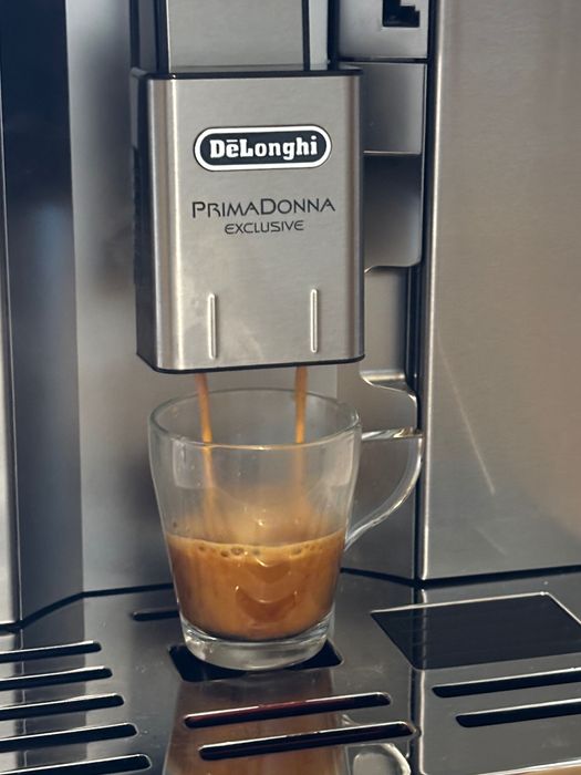 Delonghi Primadonna Exclusive mașina de cafea automata