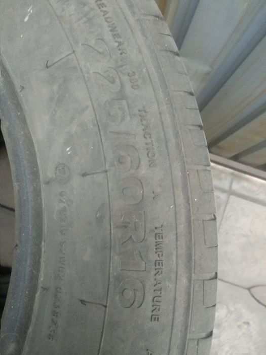 Летняя резина жагдаиы жаксы 225/60/16.бу багасы келисемиз 60мын деп ту