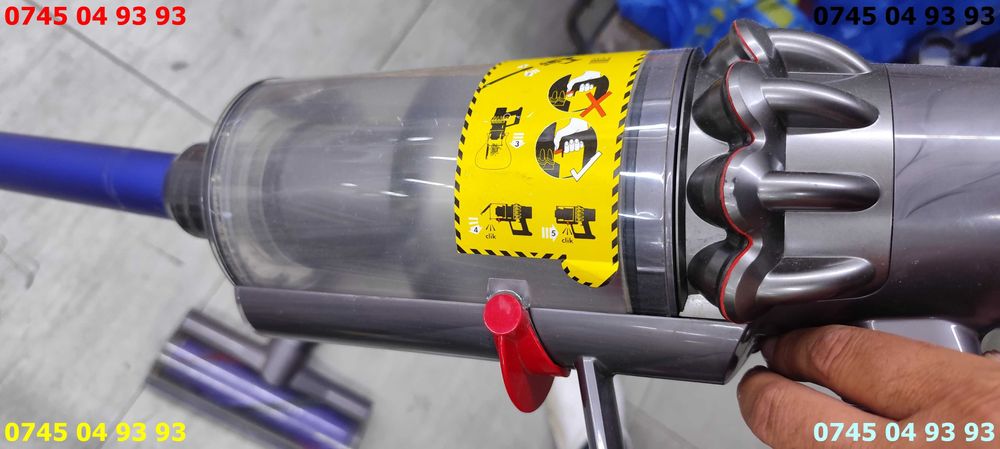 aspirator Dyson V10 teava perie acumulator bun se vinde ca in poze