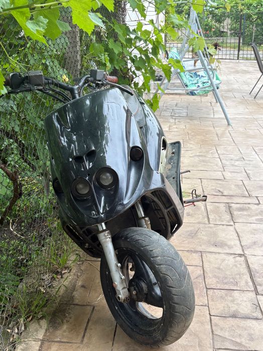 Malaguti f12 phantom 70сс На части.Може и цяло.