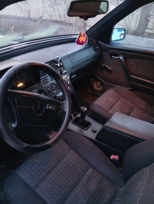 Срочно продам Мерседес с 180.