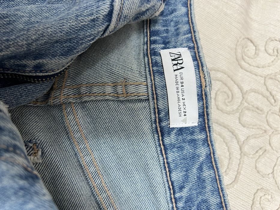 Продаются 2пары женских джинсовых брюк