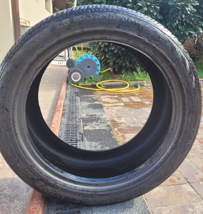 Anvelope Continental 255/40/r18 99h aproape noi