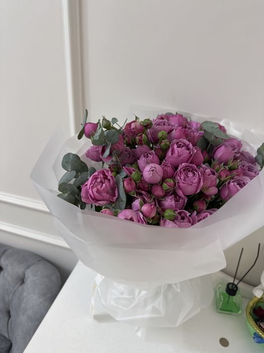 Цветы свежие получили утром