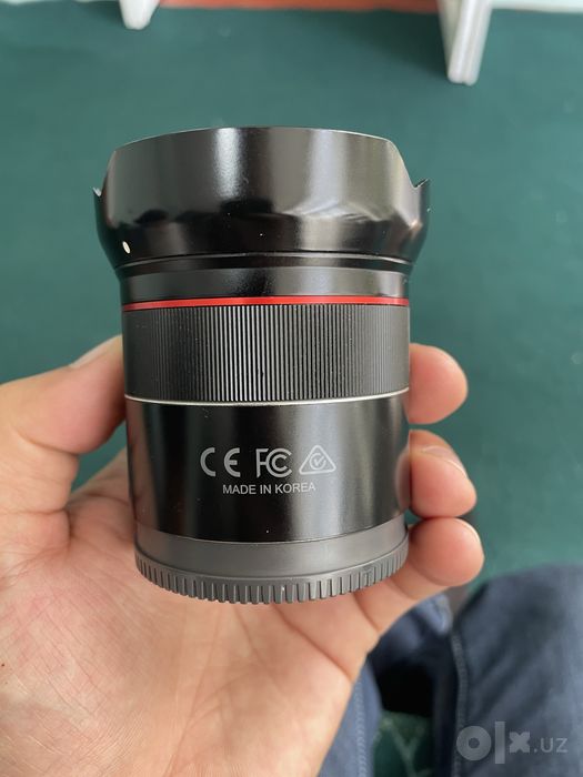 Sony ga shiroki obektiv 18mm AF 2.8 FE