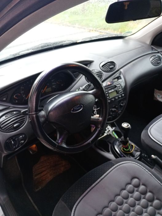 Ford focus mk1 2004 benzina 1,6.