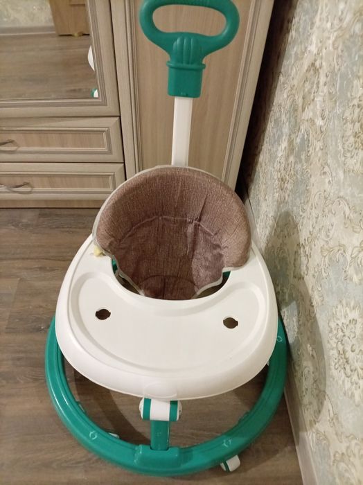 Продам ходунки детские