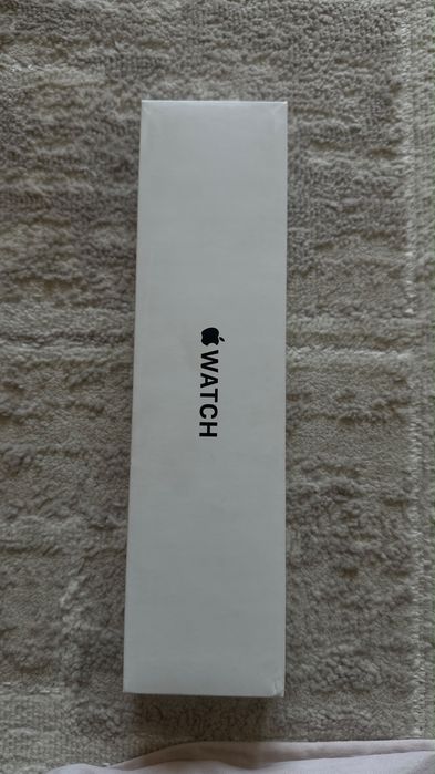 Продам Apple Watch SE