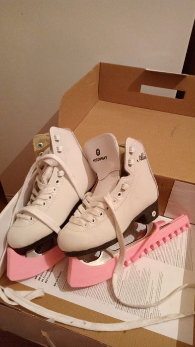 Коньки детские продам