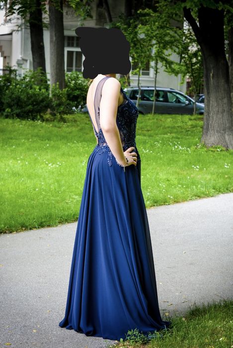 Абитуриентска рокля