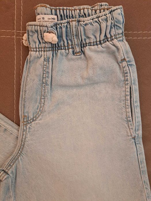 Продавам детски дънки Zara