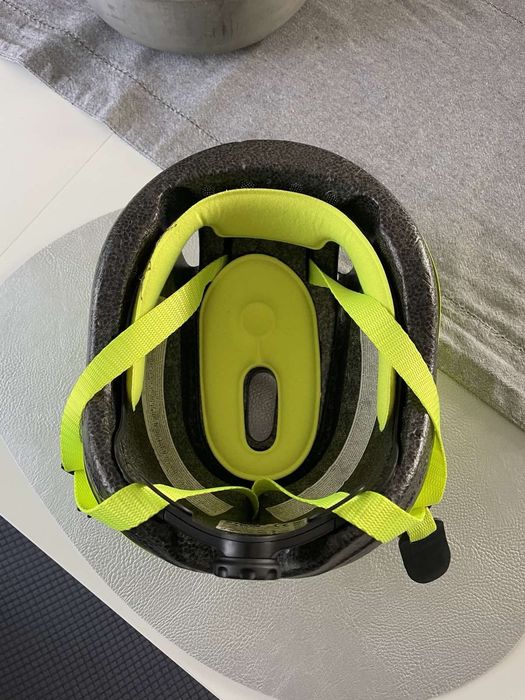 Продавам Детска каска