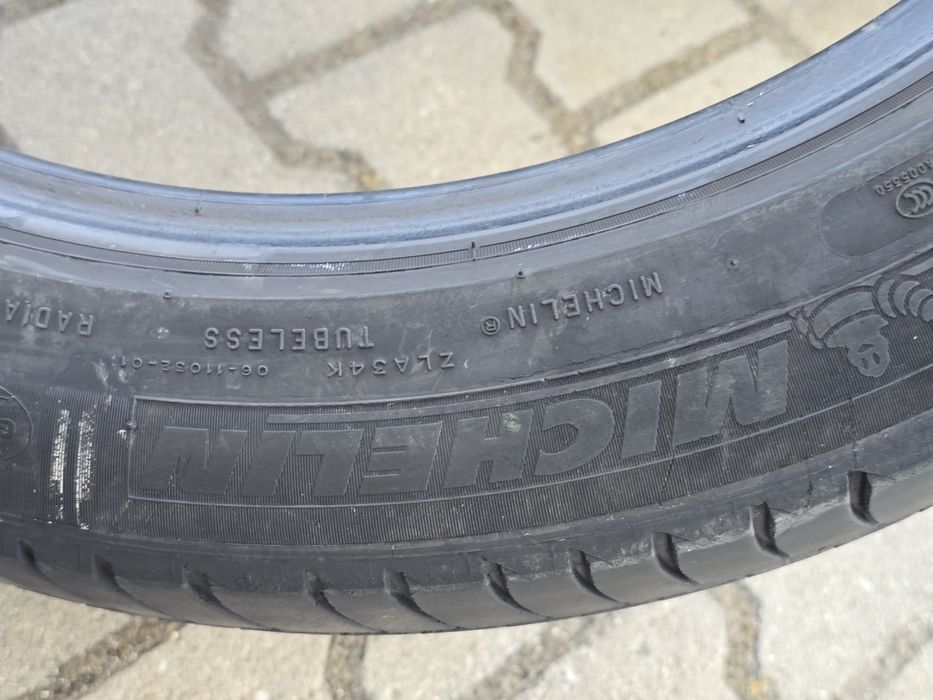 245 45 19 Michelin