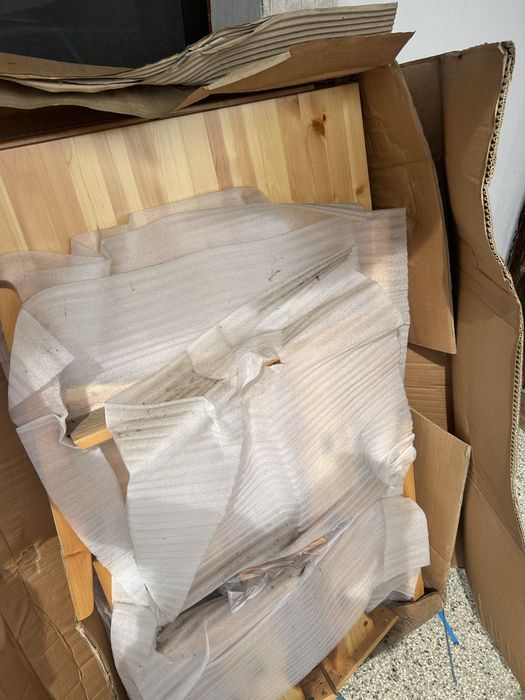 Масивна дървена маса с 2 пейки – нова, комплект