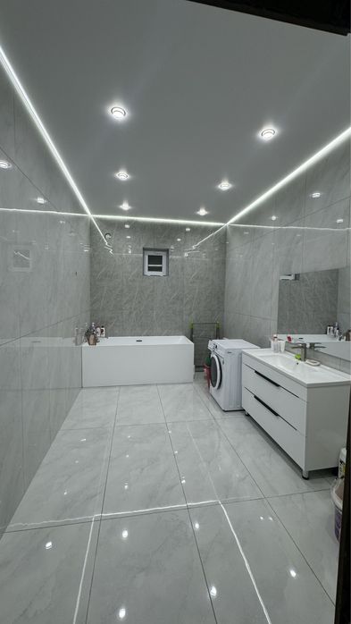 Жаңадан салынған үлкен үй!