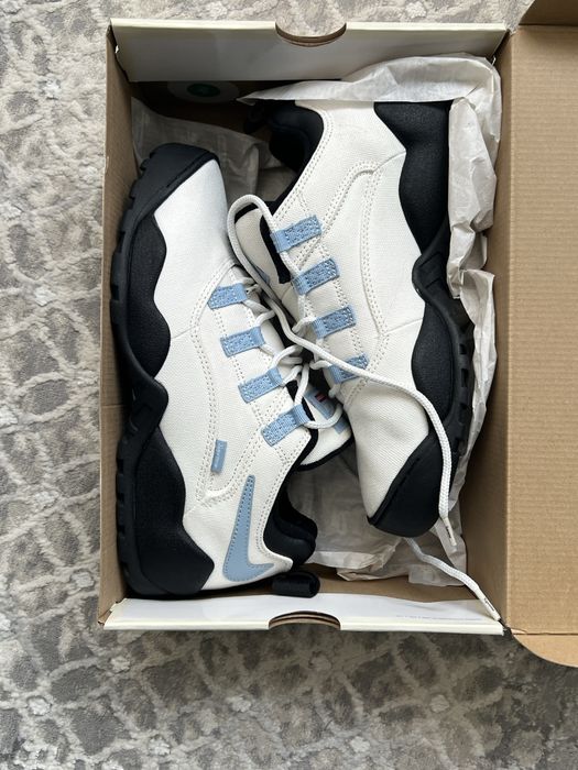 Nike SB Darwin Low x Supreme “Sail”