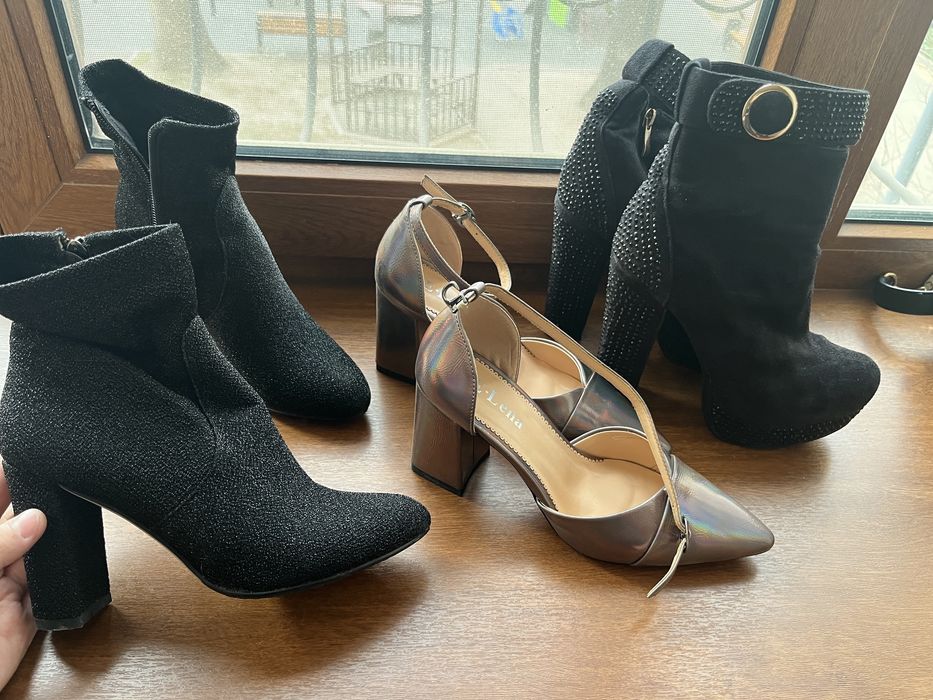 Три пары обуви за 5000тг