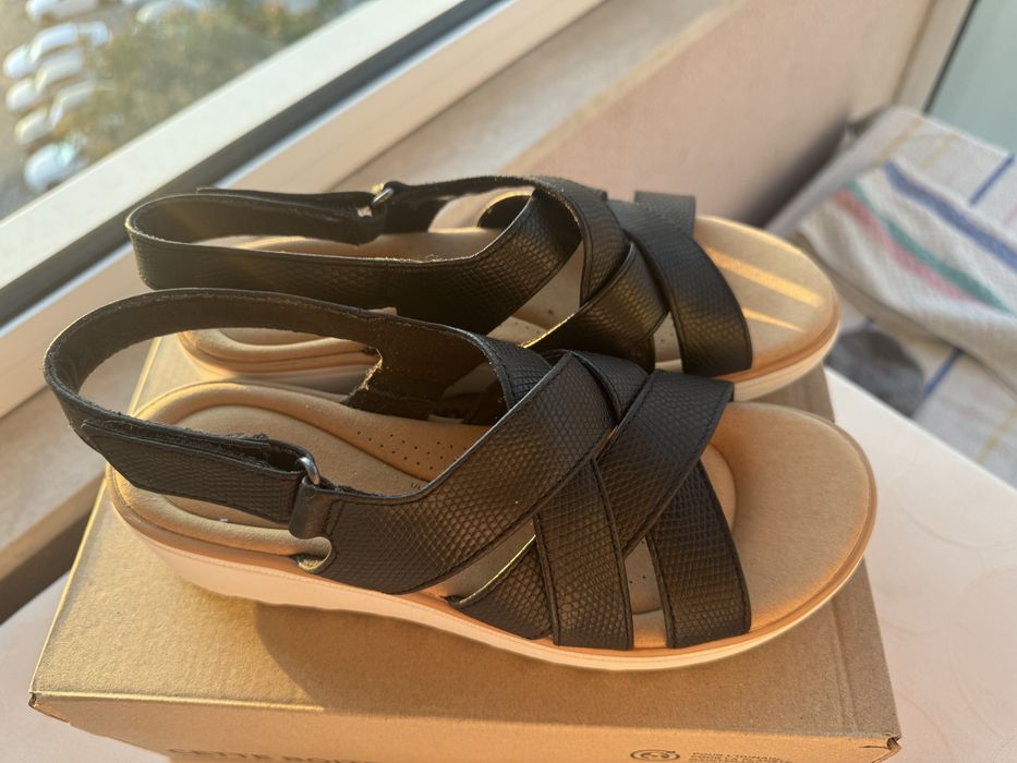 Продавам чисто нови дамски сандали ест. кожа Clarks Jilian Spring