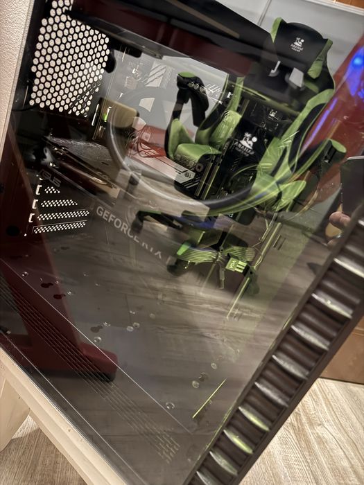 Pc gaming cu monitor