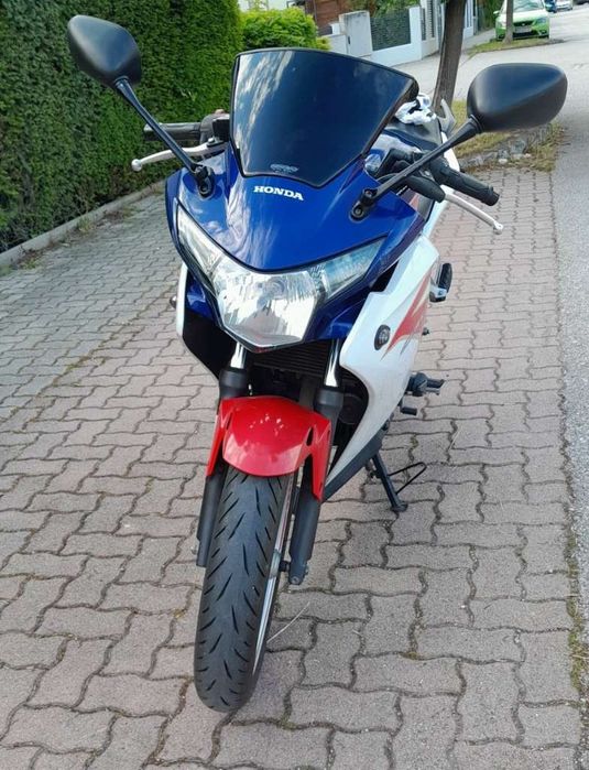 Honda cbr250r  Мотоциклет