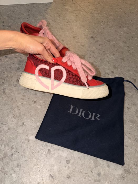 D*I*O*R сникърси