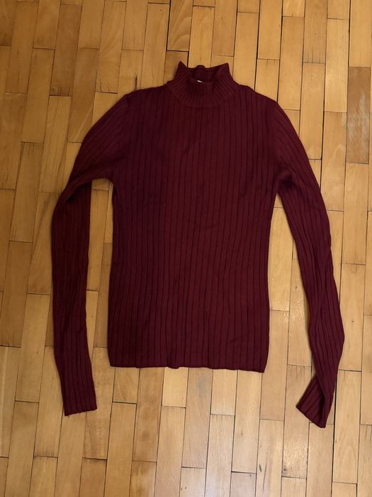 Червен поло яка, по-плътно