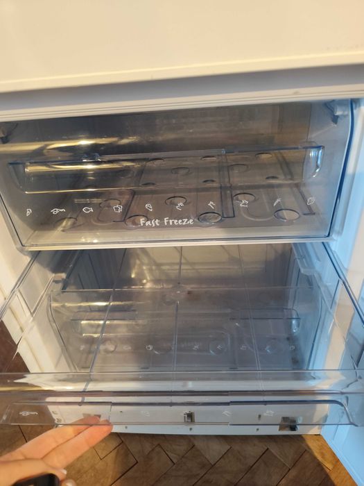 Хладилник с фризер Електролукс