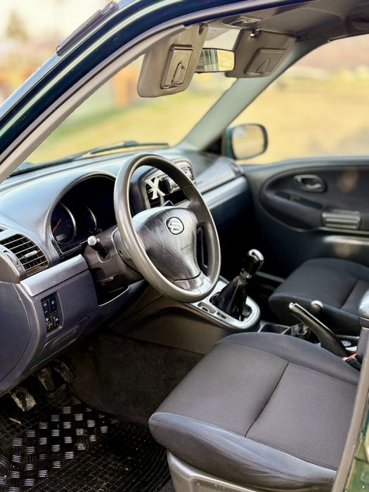 Suzuki grand Vitara 2.0 benzina fabricatie 2005,126 cp recent adus